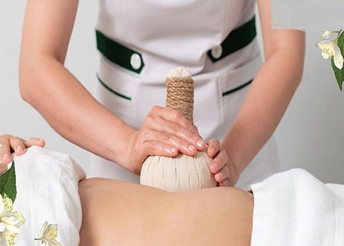 Mách mẹ cách làm muối chườm bụng sau sinh vô cùng hiệu quả