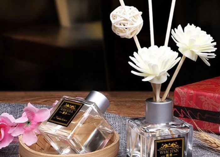 Tinh dầu thơm phòng que gỗ và những điều cần biết?