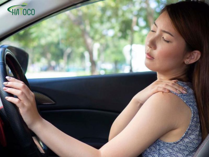 deo-dai-lung-thao-duoc-khi-lai-xe-co-an-toan-khong-1