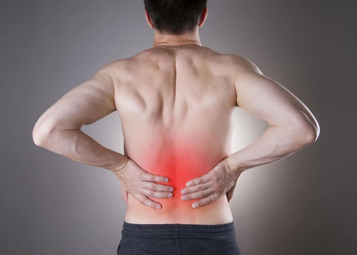 Triệu chứng thoái hóa cột sống thắt lưng là gì? Cách điều trị ra sao?