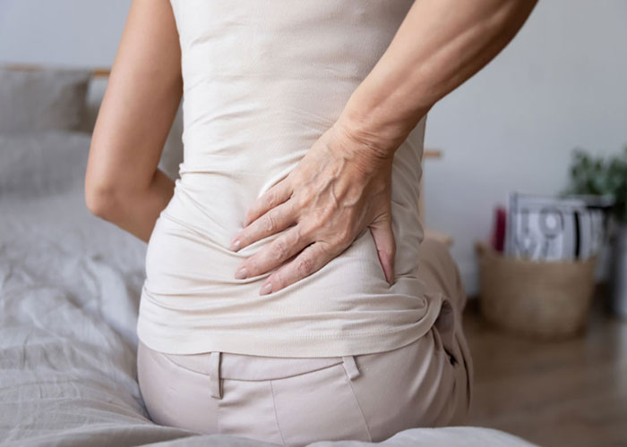 Thoát vị đĩa đệm là gì? Nguyên nhân, triệu chứng, cách điều trị