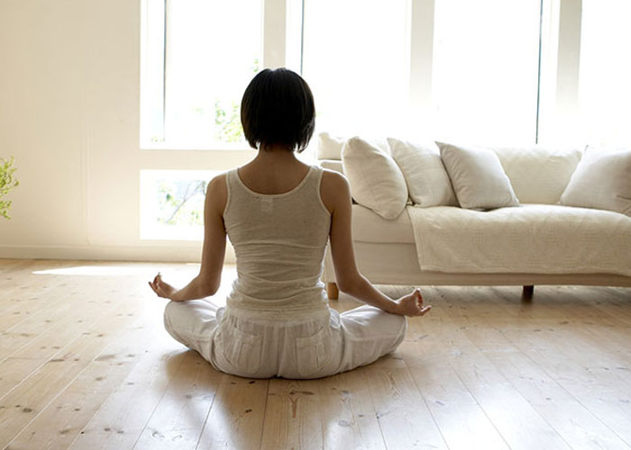 Tư thế ngồi cho người bị thoát vị đĩa đệm thế nào là chuẩn?