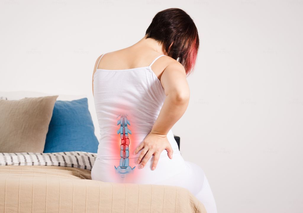 Đau thần kinh tọa có ăn được thịt gà không?
