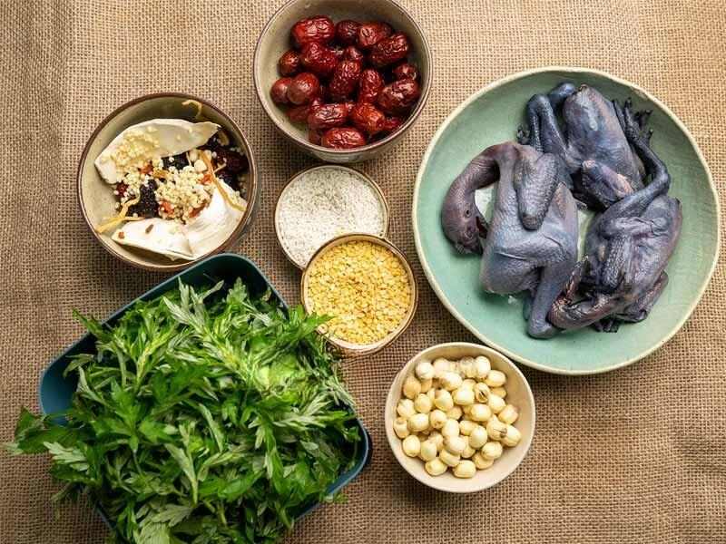 Gà tần thuốc bắc ngải cứu có tác dụng gì?