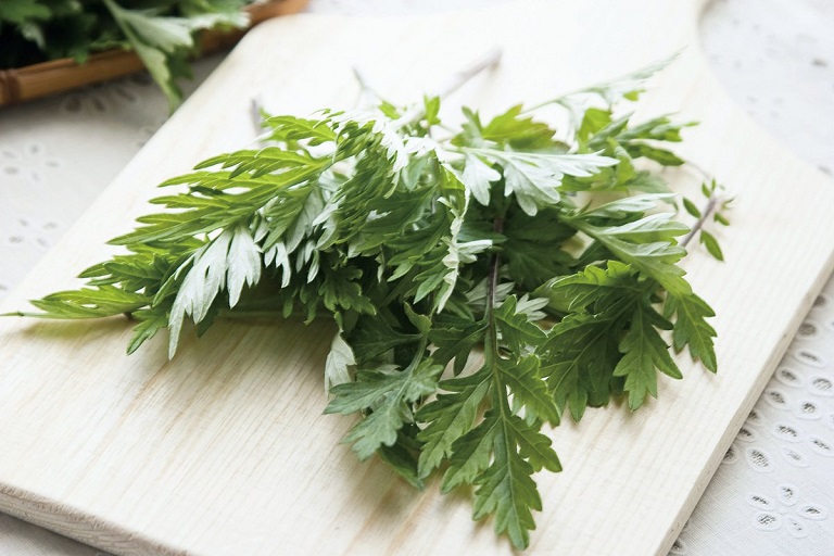 Gối ngải cứu có tác dụng gì? Cách sử dụng đúng ra sao?