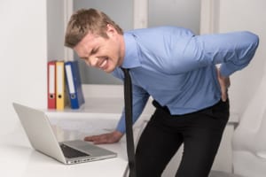 Cách giảm đau lưng khi ngồi lâu đơn giản, hiệu quả