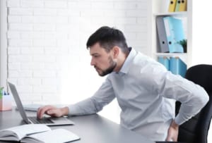 Nguyên nhân gây đau lưng do ngồi sai tư thế là gì?