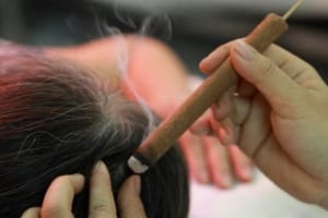 Đốt ngải cứu có tác dụng gì trong điều trị bệnh?
