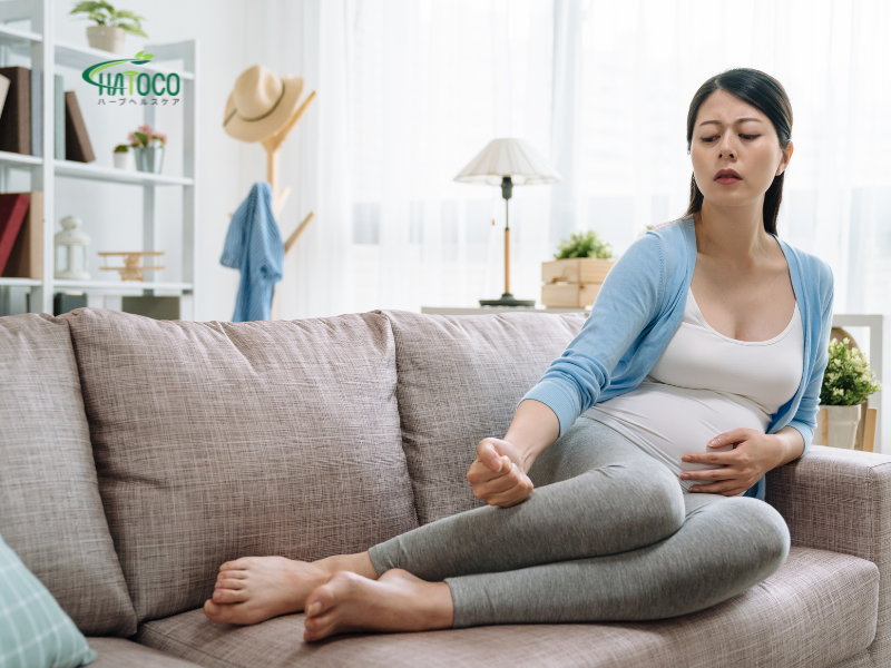 bau-3-thang-dau-co-nen-massage-chan