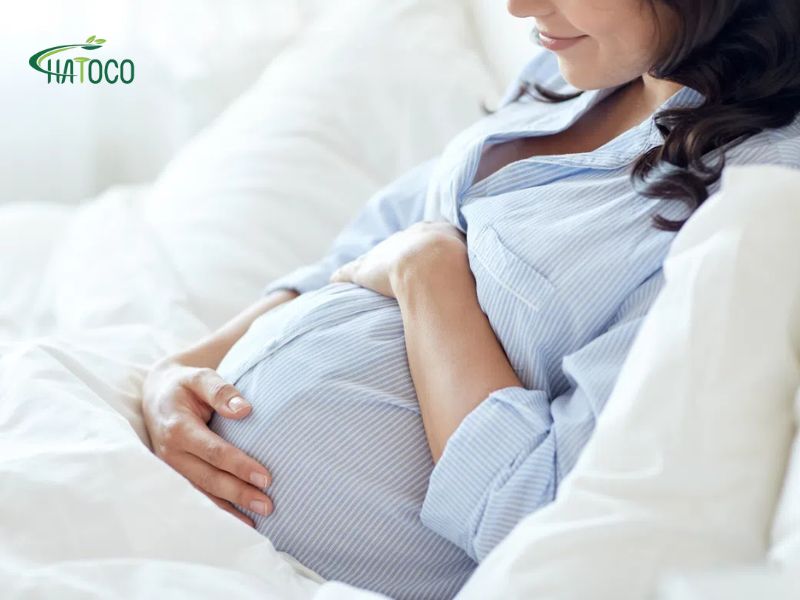 ba-bau-co-duoc-dung-may-massage-cam-tay-khong-2