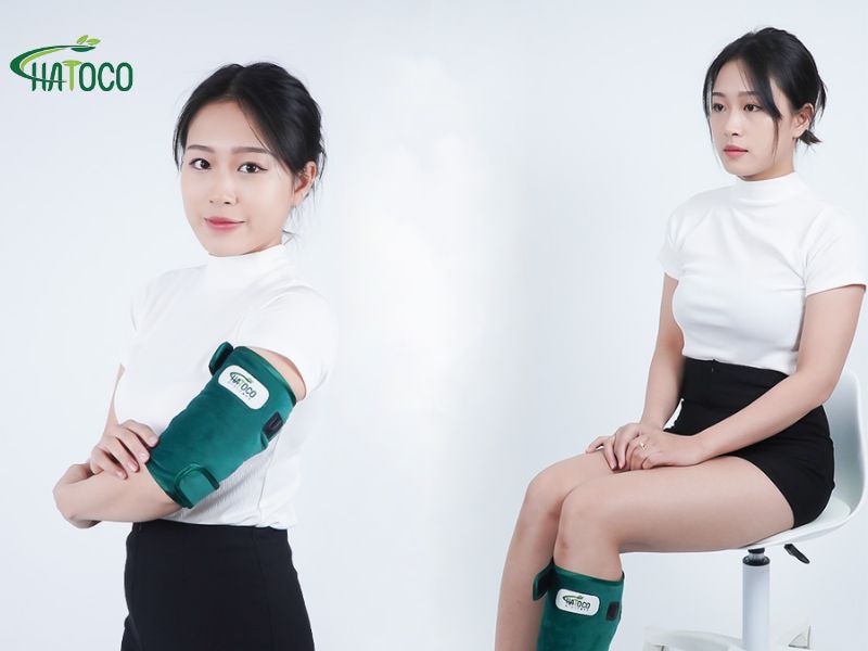 nguoi-gia-nen-dung-may-massage-hay-chuom-nong