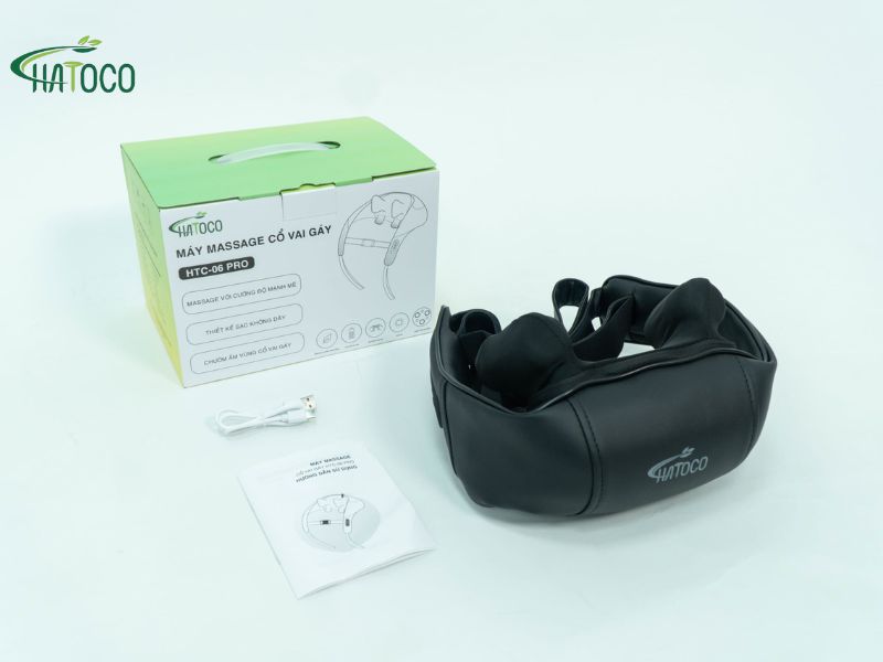 nguoi-gia-nen-dung-may-massage-hay-chuom-nong